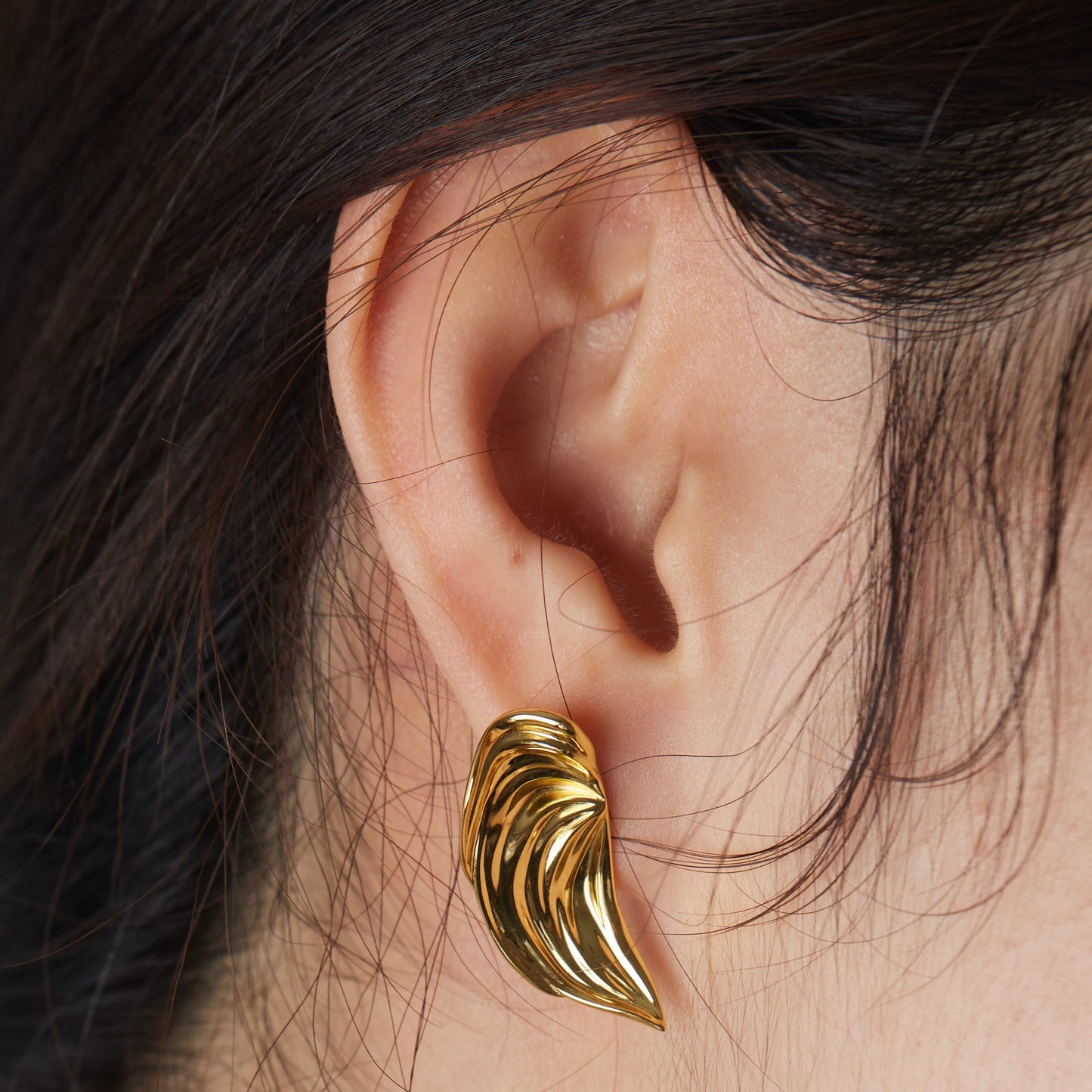 Flamingo Texture Ear-stud